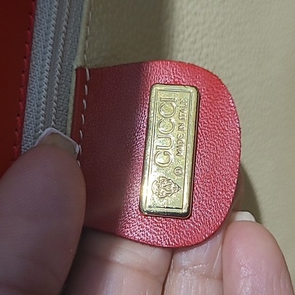 GUCCI*Beautiful* Floral/Red*Very Rare *Vintage Clutch - Picture 2 of 9